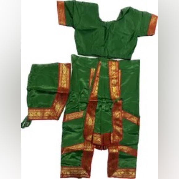 Bharatanatyam Dance Costume for Kids age 6 to 7 green and red - Picture 3 of 3